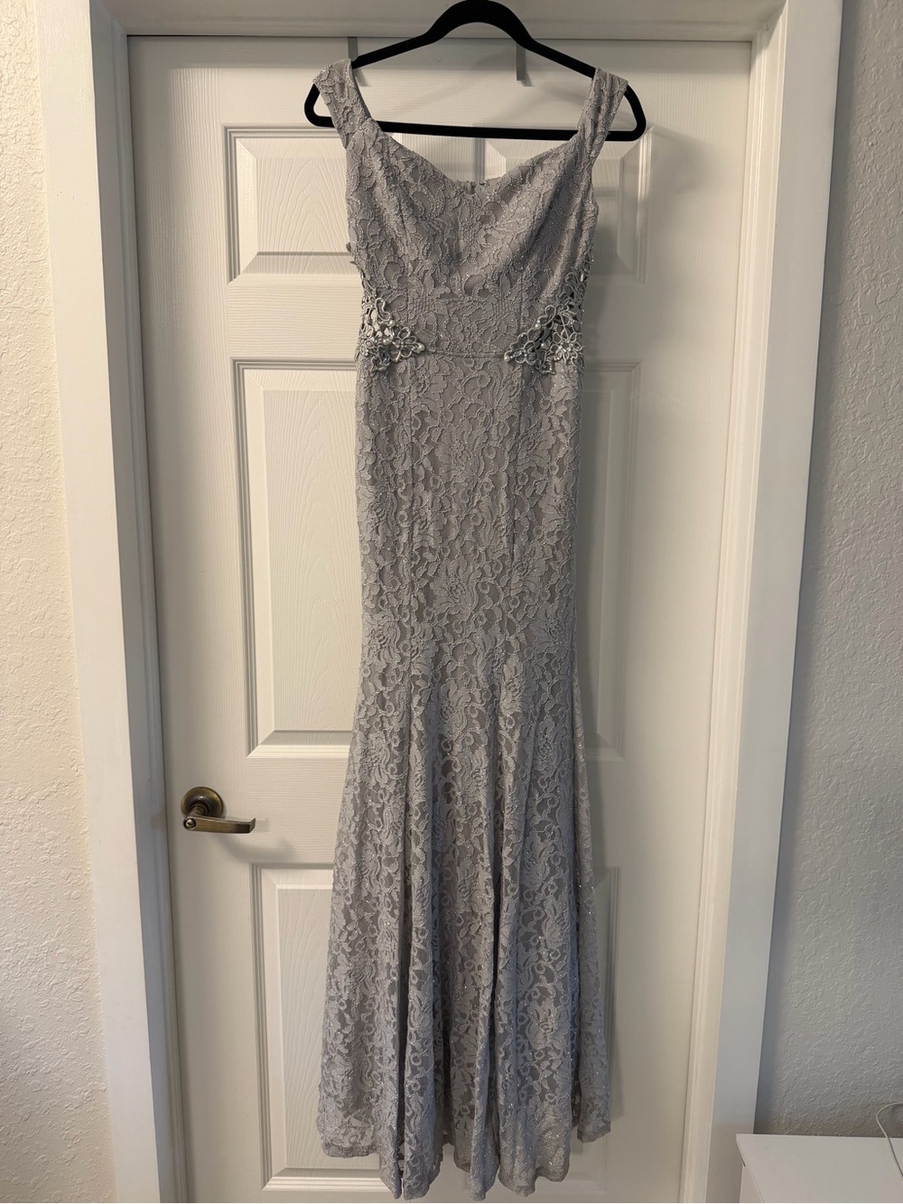 Jodi Kristopher Silver Lace Mermaid Evening Gown Size 5 (Juniors)